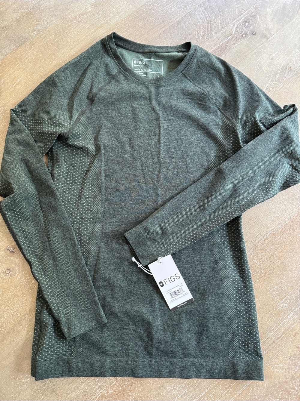 Figs Women’s Salta Long Sleeve Underscrub - Olive Sz S NWT